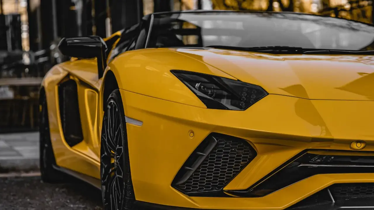 Ile kosztuje wynajem Lamborghini? Poznaj ceny i uniknij pułapek