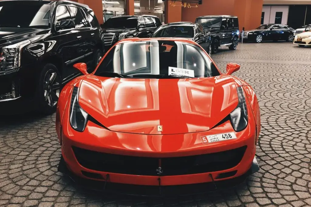 Cena Ferrari w Polsce: Ile kosztuje zakup i utrzymanie legendy?