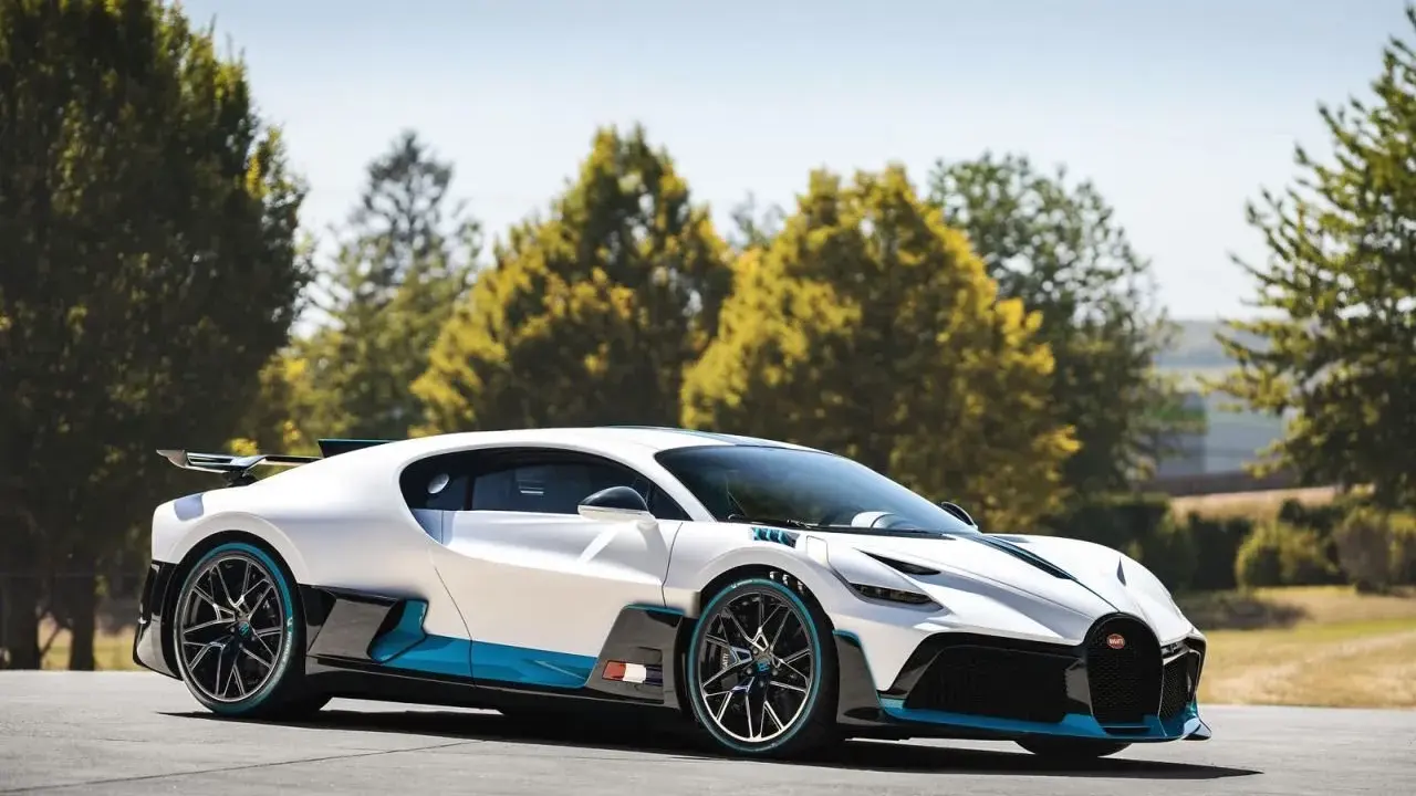 Ile kosztuje Bugatti Divo? Cena, podatki, rynek wtórny i unikatowość.