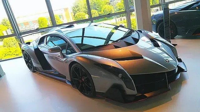 Ile kosztuje przejażdżka Lamborghini w Polsce? Cennik i porady