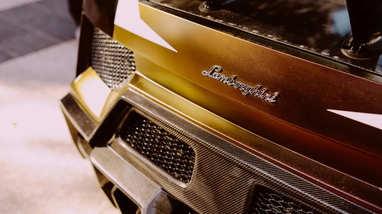 Ile kosztuje Lamborghini Huracan? Pełna analiza cen i kosztów!