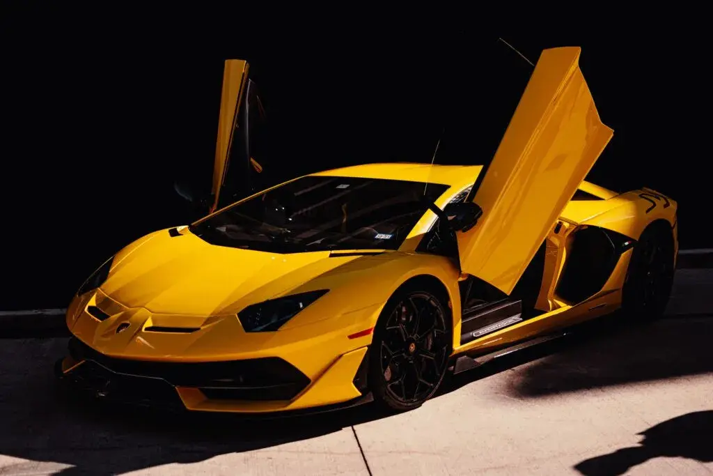 Lamborghini Aventador w Polsce: Cena, koszty, czy to dobra inwestycja?