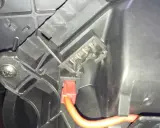Peugeot Partner: Gdzie jest przekaźnik wentylatora? Poradnik DIY