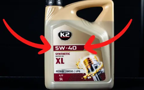 Olej K2 5W-40 Synthetic Motor Oil XL to dobry wybór, jeśli zastanawiasz się, jaki olej do silnika benzynowego wybrać. Nadaje się również do diesla i LPG.