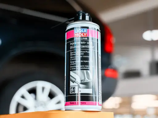 Puszka preparatu do czyszczenia wtryskiwaczy diesel i świec żarowych Liqui Moly.
