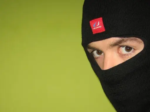 Kominiarka motocyklowa: Jak wybrać idealną na każdą porę roku?